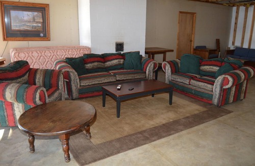 Mineral House | Wonderful waterfront getaway on Lake Anna's public side!