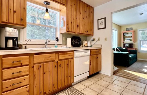 West Glacier Cabin | Wonderful West Glacier Basecamp Property