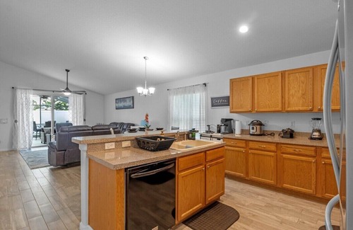 Florida Central Atlantic Coast Villa | Wonderful Weston Hills Villa SE Facing Pool