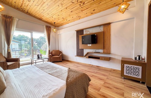 Ramnagar Hotel | Wonderwood Corbett Resort (1min walk to River with Deep Jungle Trail)
