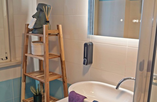 Quartiere XXVII Primavalle Apartment | Wood Apartment - Rome Battistini