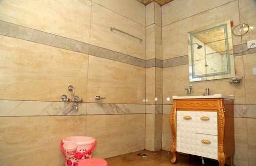 Kufri Bed & Breakfast | Wood Crista Retreat by Park Tree