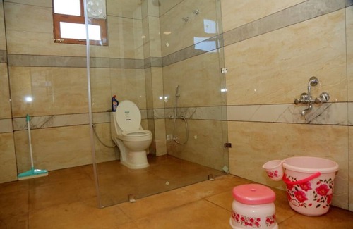 Kufri Bed & Breakfast | Wood Crista Retreat by Park Tree