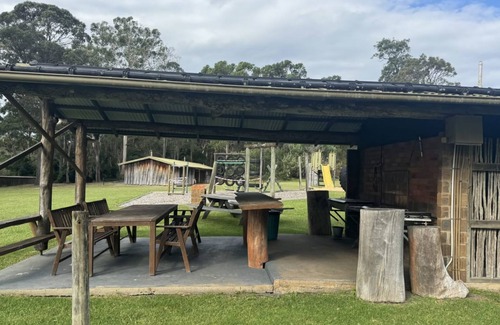 Bournda Cabin | Woodbine Park Eco Cabin 01