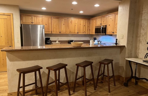 Mountain Village Condo | Wooded Family-Friendly 2-Bedroom Condo With Pool, Hot Tubs