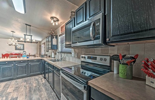 Ruidoso Cabin | Wooded Ruidoso Hideaway w/Deck: Ski, Hike & Golf!