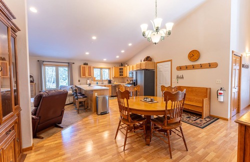 Ely House | Wooded setting, close to town, clean! ATV & snowmobile from front door!