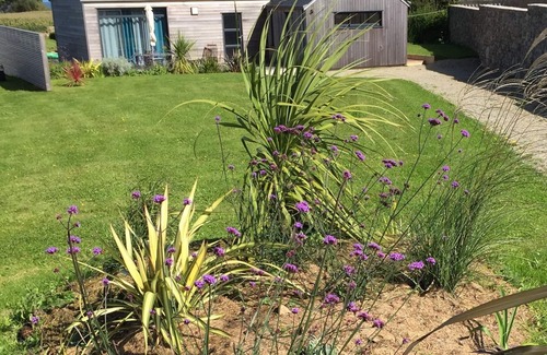 Landeda House | Wooden house, close to beaches and dunes
