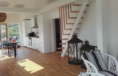 Morgat House | Wooden house in a very quiet location, close to shops and beaches