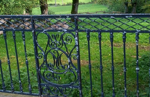 Orcival House | Wooden house in the fields
