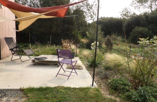 Yvias House | Wooden house near the sea