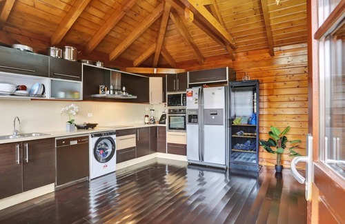 San Cristobal de La Laguna Villa | Wooden House with Private Pool Lush Garden