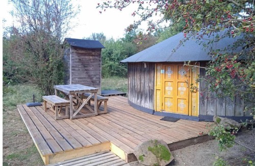 Gennes-Val-de-Loire Cabin | Wooden yurt La Citrolle in Le Thoureil, Maine & Loire