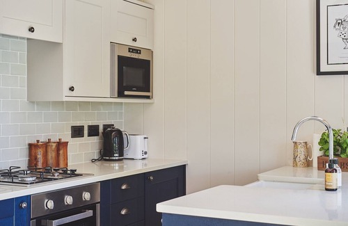Upton upon Severn Apartment | Woodland Cabin - Luxury Cottages