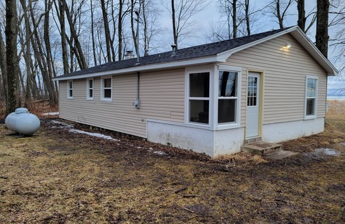 Peshtigo Cabin | Woodland cabin on the Bay