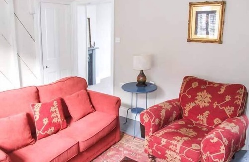 Little Malvern Cottage | WOODLAND COTTAGE, romantic, character holiday cottage in Malvern