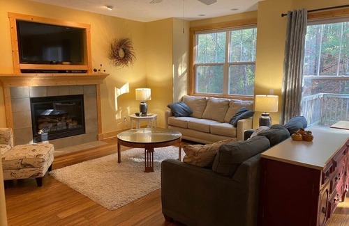 Pentwater House | Woodland Dunes on Lake Michigan