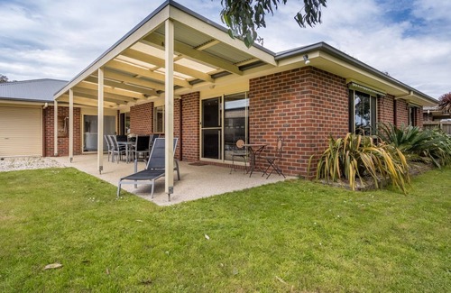 Inverloch House | Woodland Heath Escape