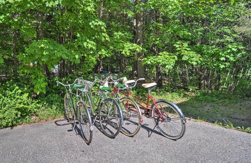 Good Hart Cottage | Woodland Retreat: Near Trails, Golf & Wineries!