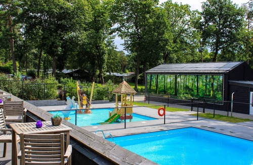 Bosgebied Hoenderloo House | Woodland Stay with Heated Pool