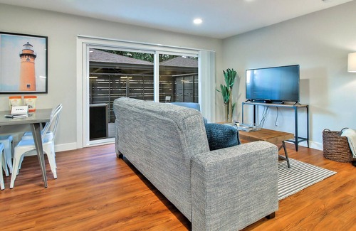 Mountain View Apartment | Woodland Views from this Mountain View 1BR