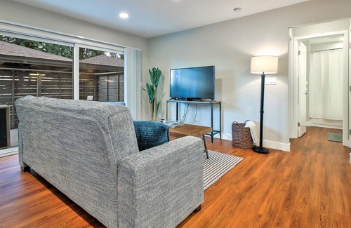 Mountain View Apartment | Woodland Views from this Mountain View 1BR