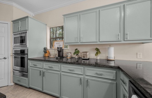 Conroe House | Woodlands Area Lakeview Retreat