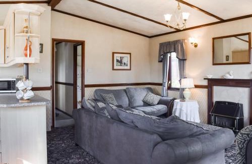 Poulton-le-Fylde House | Woodpecker Lodge - Uk49149