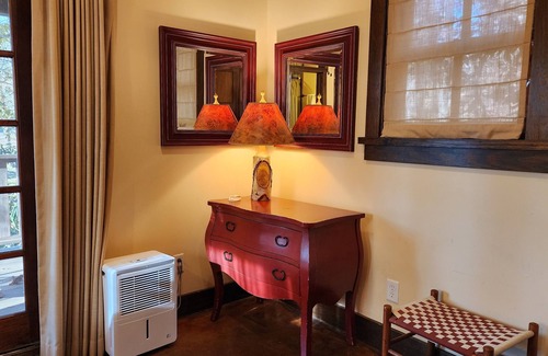 Cheshire Cabin | Woodpecker’s Hollow | Cabin w/Fireplace + Views + Biltmore Pass