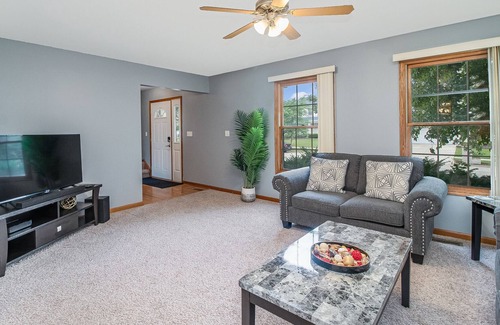 Woodridge House | Woodridge Rental
