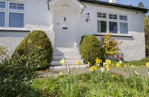 Thornthwaite Cottage | WOODSIDE, family friendly, with open fire in Braithwaite