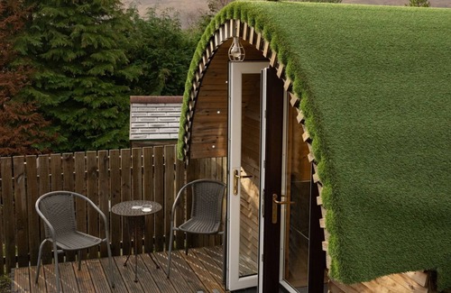 Corpach Ski Chalet | Woodside Pod - a garden pod that sleeps 2 guests in 1 bedroom
