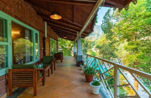 Bhimtal Villa | Woodsmoke By Ebony Stays – 9BHK Luxury Lake View Villa in Bhimtal