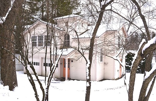 Woodstock Cottage | Woodstock Village Carriage House