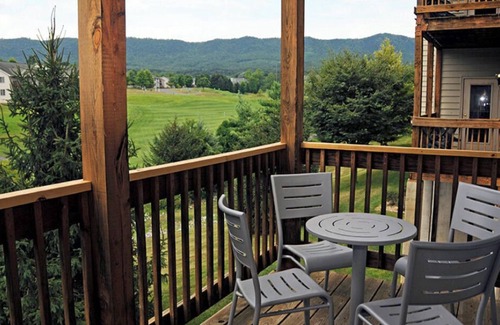 McGaheysville Condo | Woodstone at Massanutten 2br suite, Sunday check-in