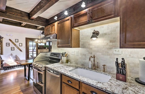 Kachina Village Cabin | Woodsy Flagstaff Hideaway w/Deck + Sunroom!