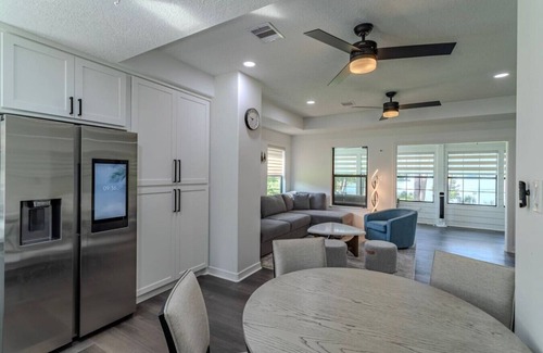 Lake Houston House | Woodsy Lakehouse Getaway