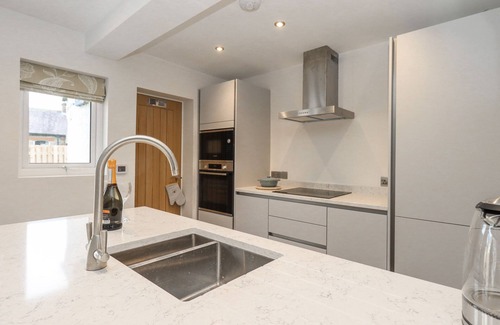 Pooley Bridge Cottage | Woodview