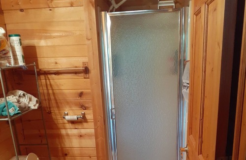 Wauksaukee Cabin | Woody's Cozy Cabin on the Menominee
