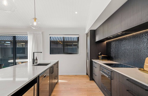Lowburn House | Wooing Retreat - Cromwell Holiday Home