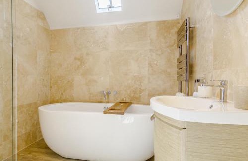 Kemble House | Wool Loft