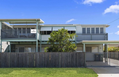 Woorim House | Woorim Beach House with Water Views