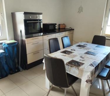 Plettenberg Apartment | Work and Stay Plettenberg 6 Betten Küche Bad