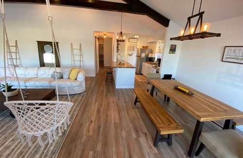 Glasser House | Work from home in paradise