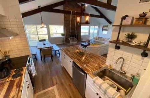 Glasser House | Work from home in paradise