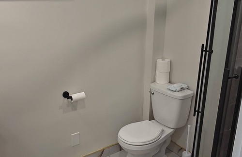 Leitrim House | Work-Play Ottawa Getaway