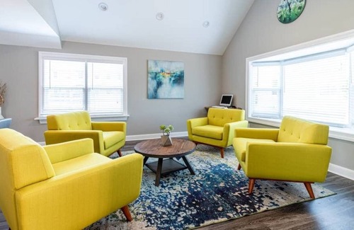 Museum District Apartment | Work & Relax 2 Bedroom Perfect for Long-Term Stay!
