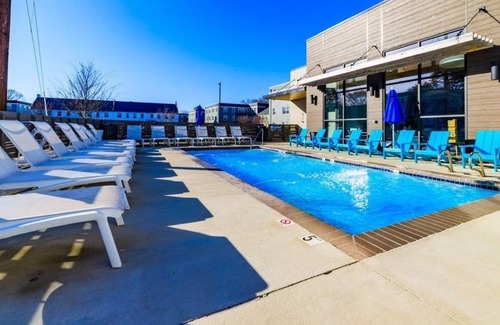 Museum District Apartment | Work & Relax 2 Bedroom Perfect for Long-Term Stay!