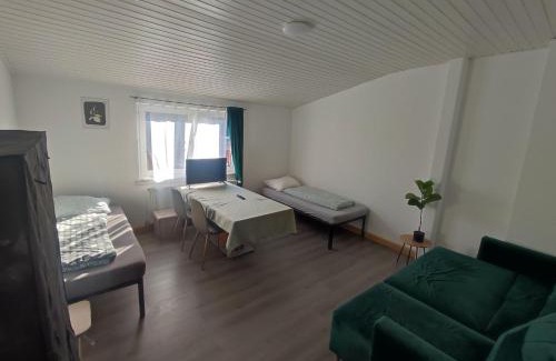 Biebrich Apartment | Workation Big, Cozy and central apartment 24 h check in