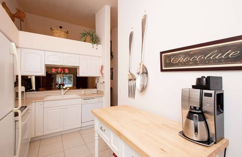 Port Orange House | Workcation in Port Orange-Near Shopping, I-95, Best Beaches! WIFI-Garage-Pool-Spa-Game Rm-Gym-More!